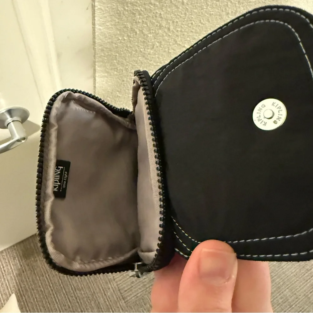 Kipling Black mini cross body bag - Picture 6 of 7